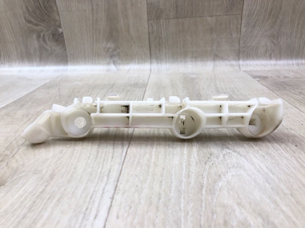 6400F879 | Кронштейн переднього бампера (на крилі) лів. MITSUBISHI OUTLANDER GF 12-