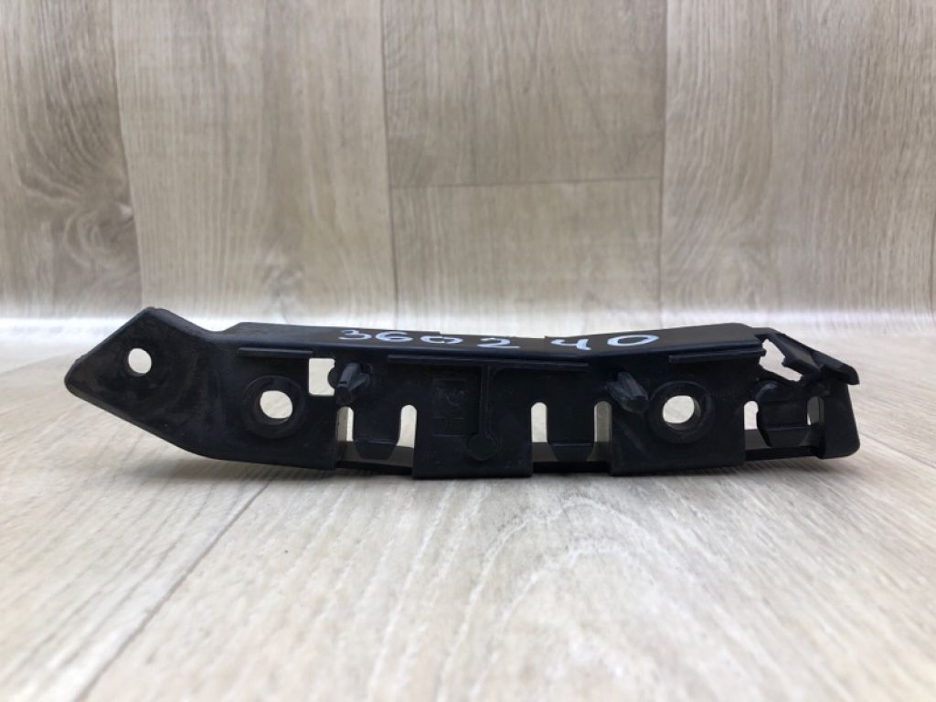 CP9Z-17C947-A | Кронштейн переднего бампера (на крыле) прав. FORD FOCUS 10-18 - Фото 3