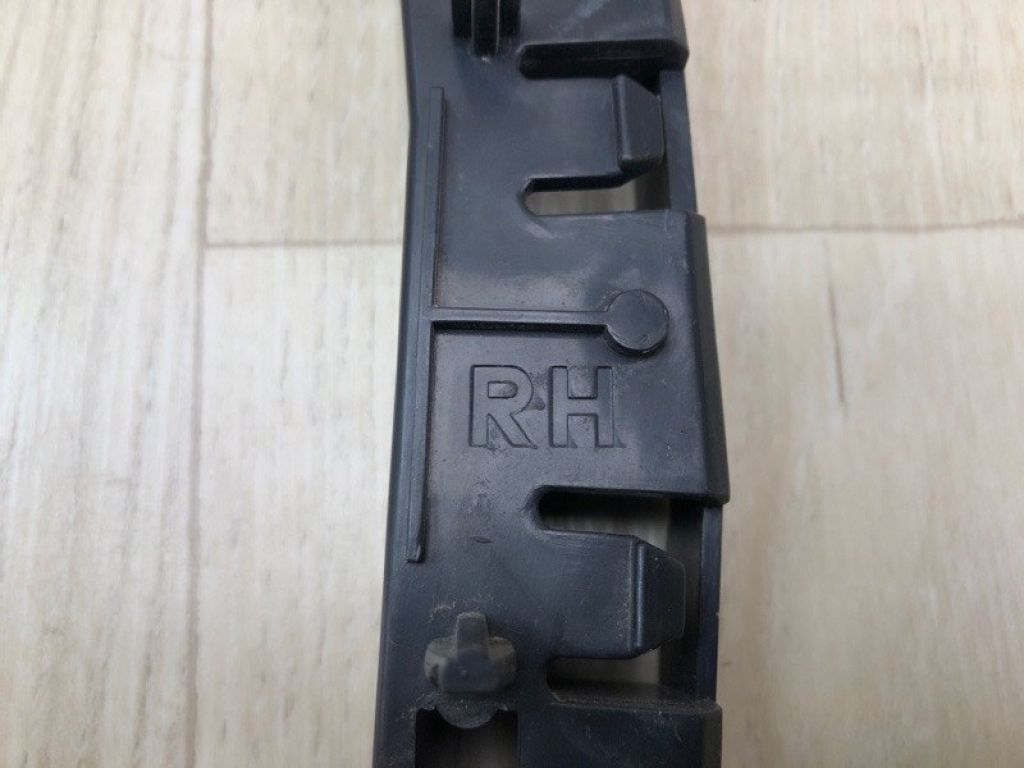 CP9Z-17C947-A | Кронштейн переднего бампера (на крыле) прав. FORD FOCUS 10-18 - Фото 5