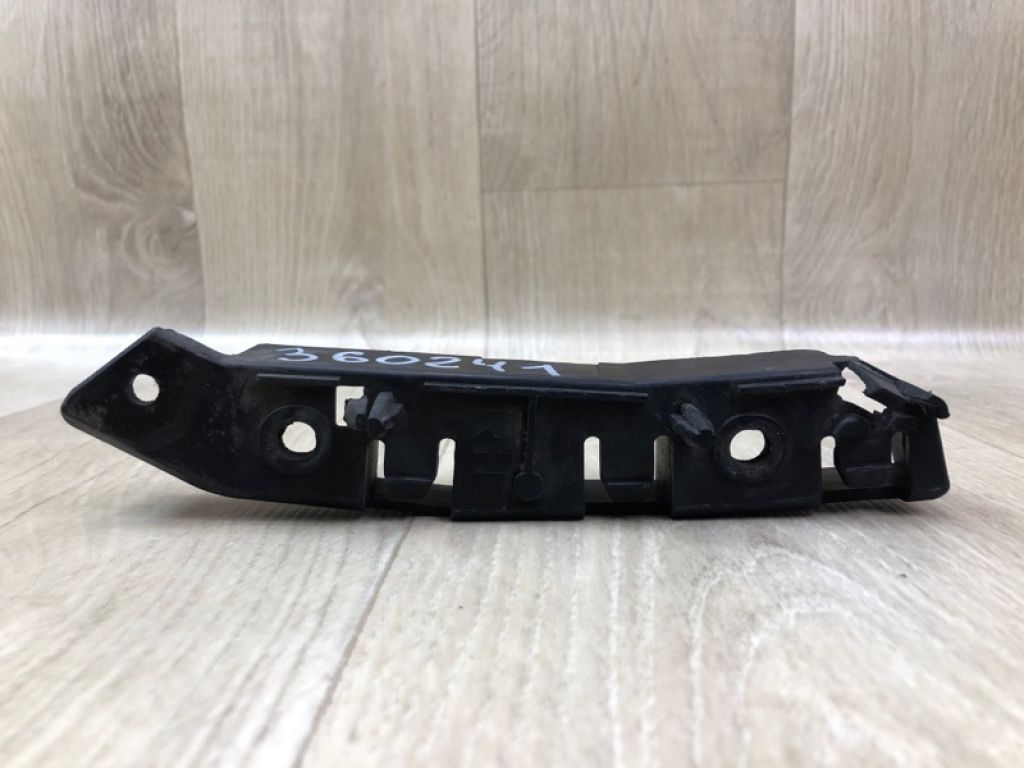 CP9Z-17C947-A | Кронштейн переднего бампера (на крыле) прав. FORD FOCUS 10-18 - Фото 3