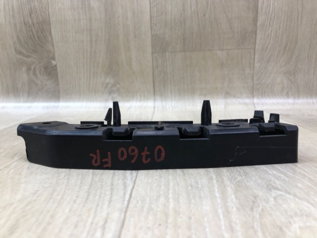 CP9Z-17C947-A | Кронштейн переднего бампера (на крыле) прав. FORD FOCUS 10-18 - Фото 4