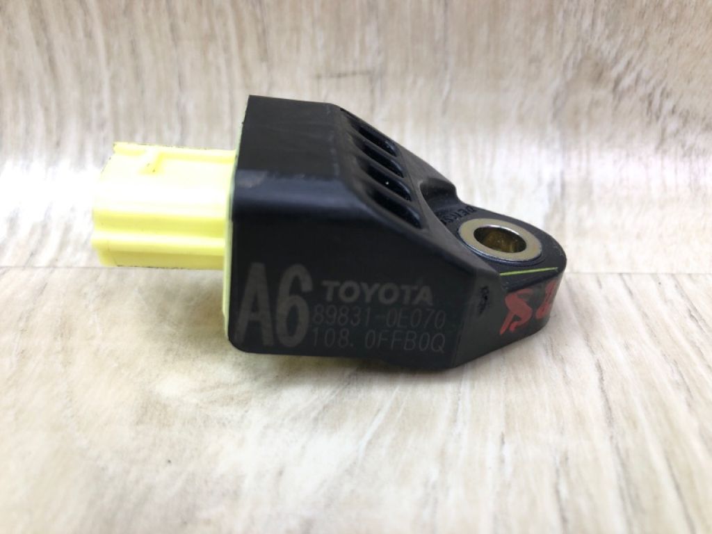 89831-0E070 | Датчик удара передн. TOYOTA VENZA 09-16 - Фото 6