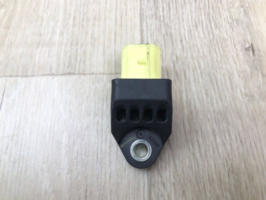 89831-08040 | Датчик удара TOYOTA SIENNA 11-16 - Фото 2