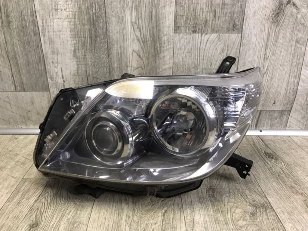8118560E30 | Фара лів. TOYOTA LAND CRUISER PRADO 150 09-17