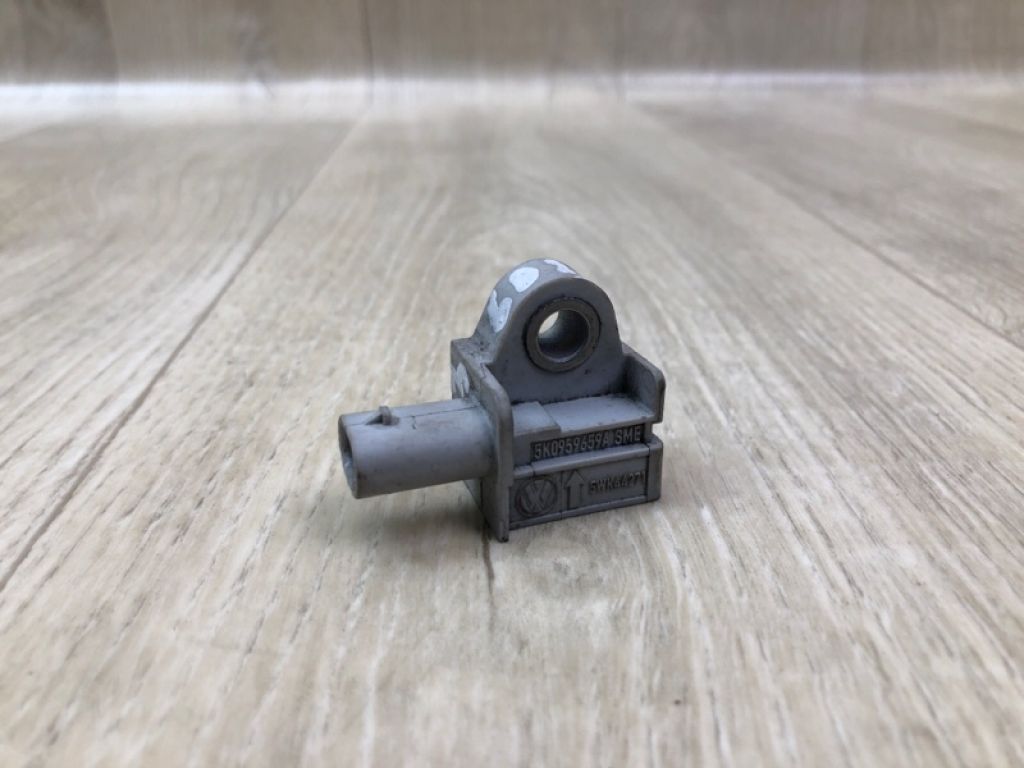 5K0 959 659 A | Датчик удара передн. VOLKSWAGEN JETTA USA 10-17