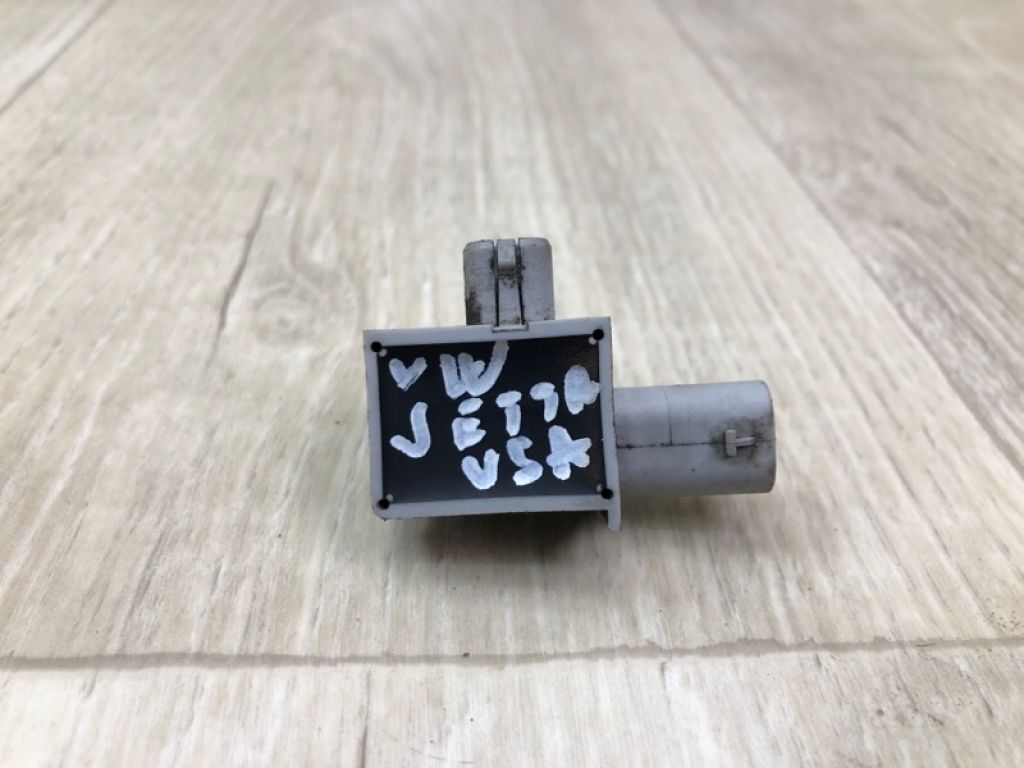 5K0 959 659 A | Датчик удара передн. VOLKSWAGEN JETTA USA 10-17 - Фото 4