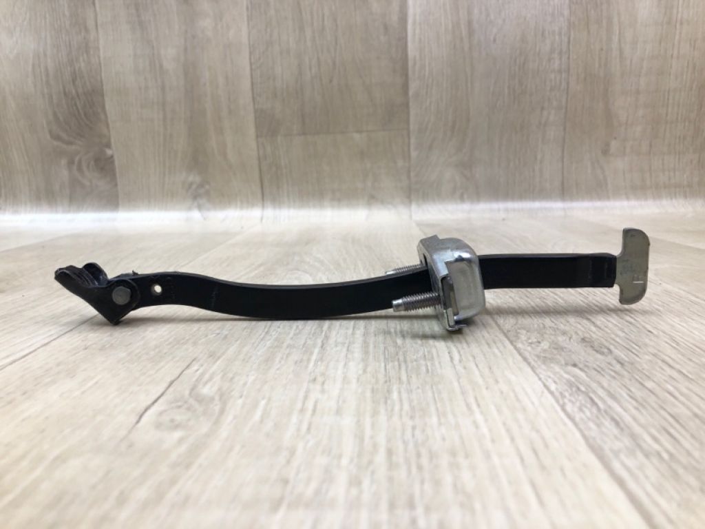 68640-04020 | Обмежувач дверей задн. лів. TOYOTA TACOMA 05-15 - Фото 2