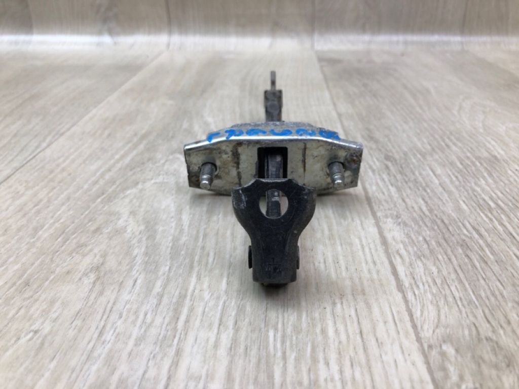 68640-0T010 | Ограничитель двери задн. лев. TOYOTA VENZA 09-16 - Фото 3