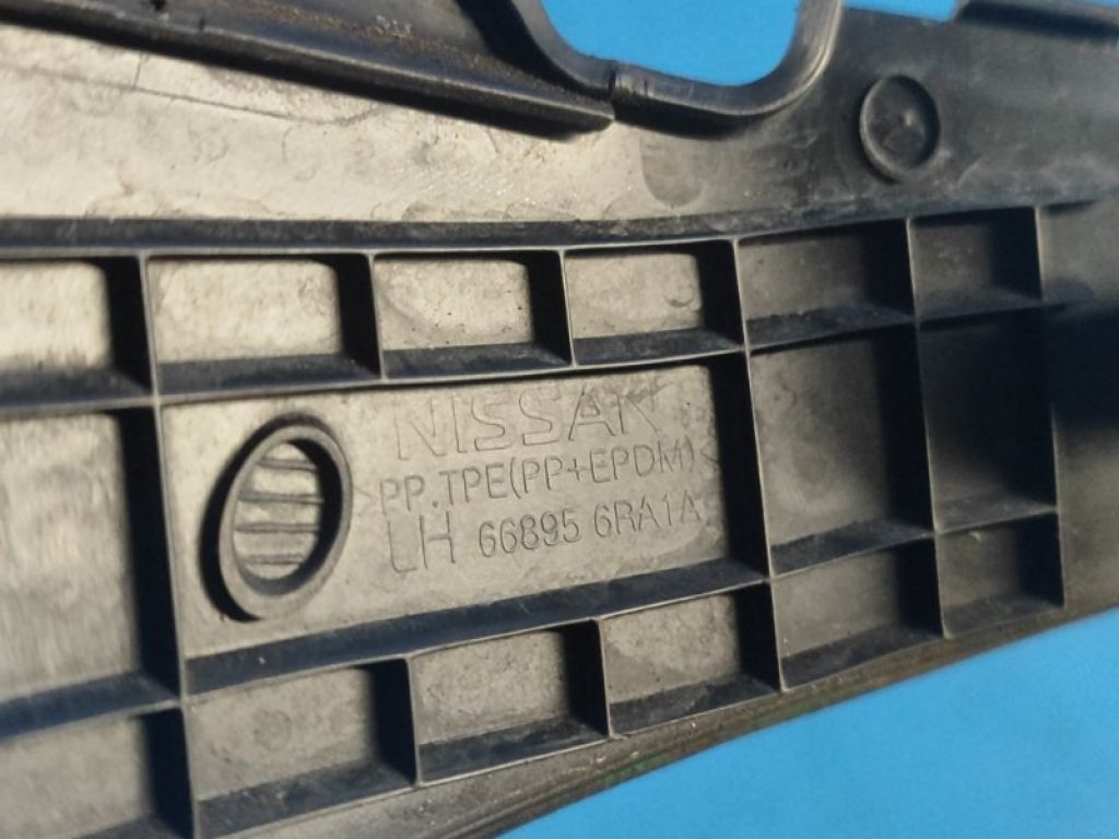 668956RA1A | Пластик під лобове скло / Жабо лів. NISSAN X-TRAIL/ROGUE T33 20- - Фото 3