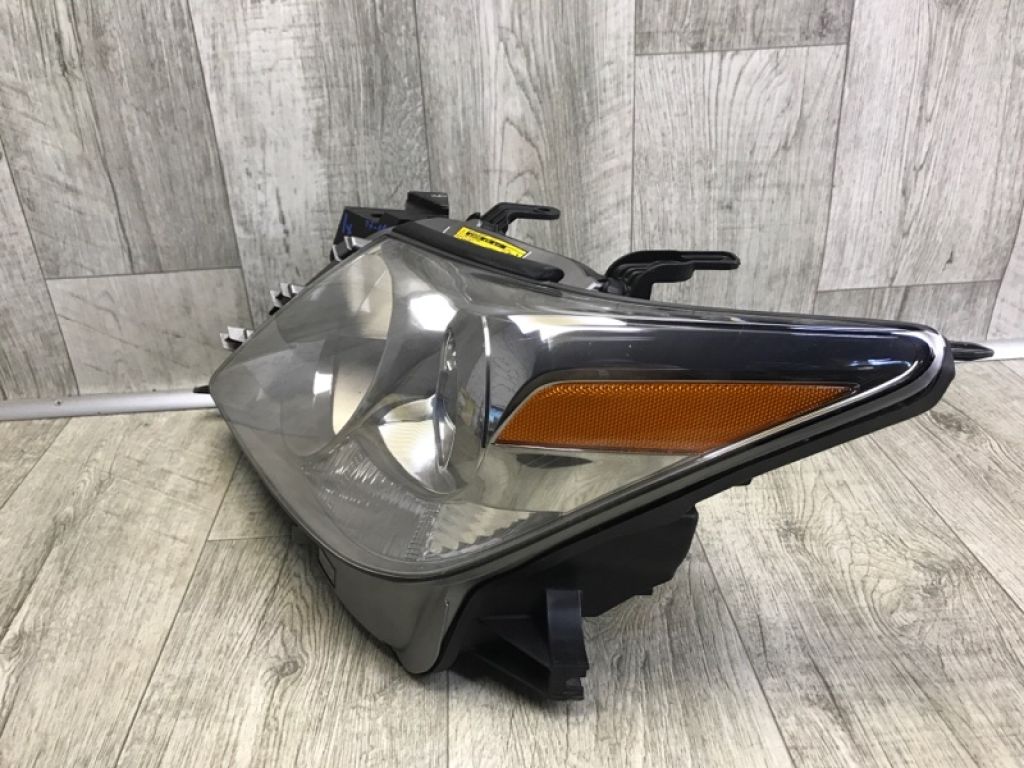 8118560D21 | Фара лів. LEXUS LX570 07-15 - Фото 3