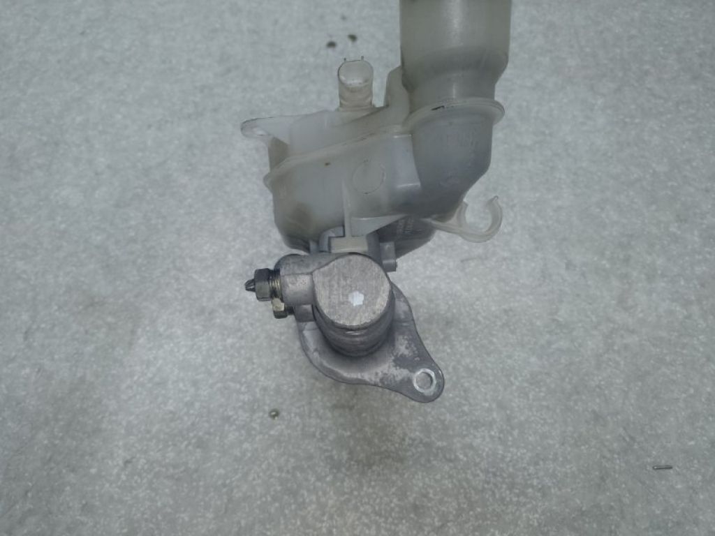 4625A199 | Головний гальмівний циліндр MITSUBISHI OUTLANDER XL 05-13 - Фото 4