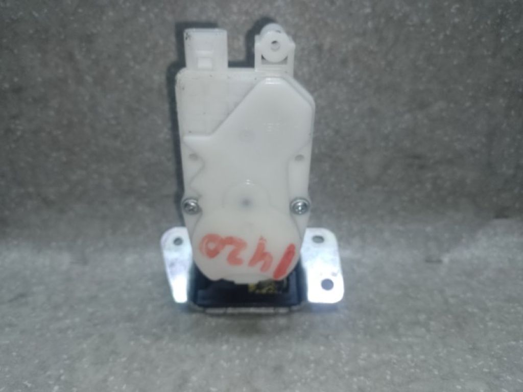 MR959620 | Замок крышки багажника MITSUBISHI OUTLANDER XL 05-13 - Фото 2