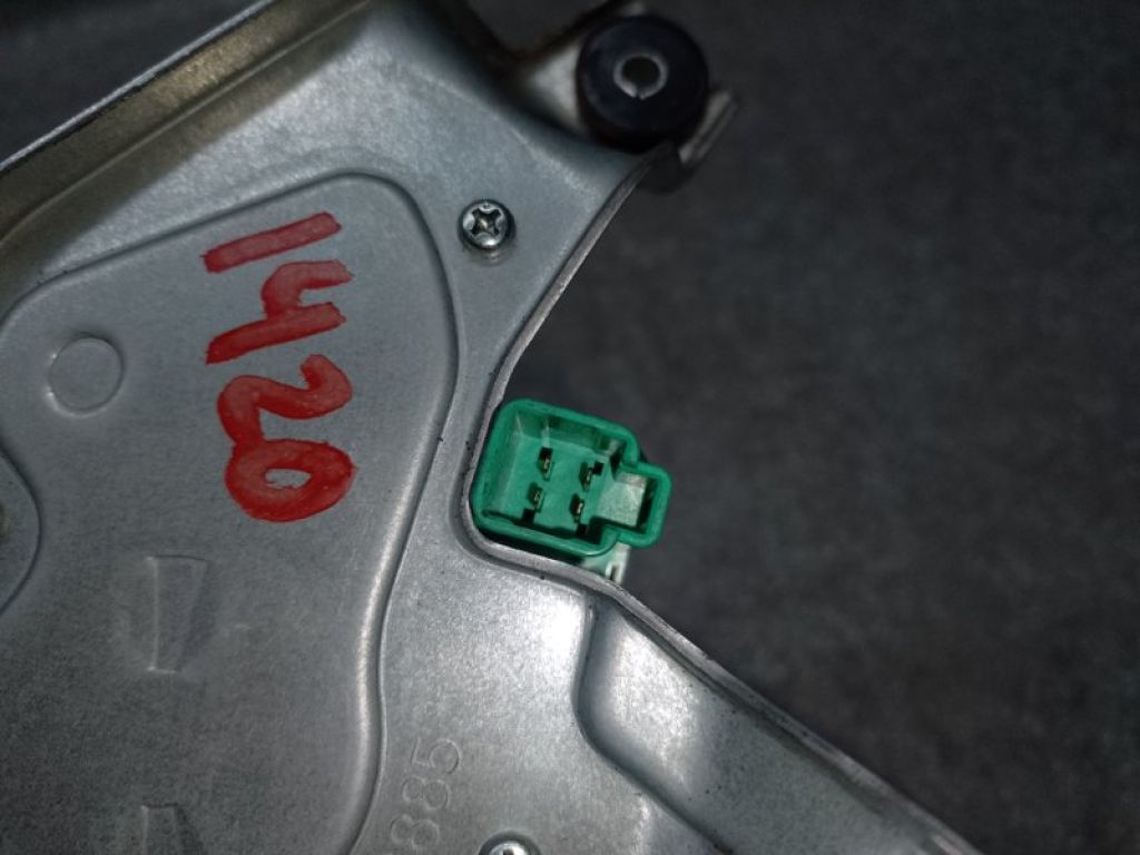 8253A011 | Моторчик склоочисника задн. MITSUBISHI OUTLANDER XL 05-13 - Фото 3