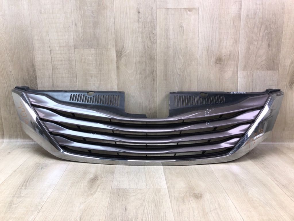 5310108080 | Решітка радіатора TOYOTA SIENNA 11-16