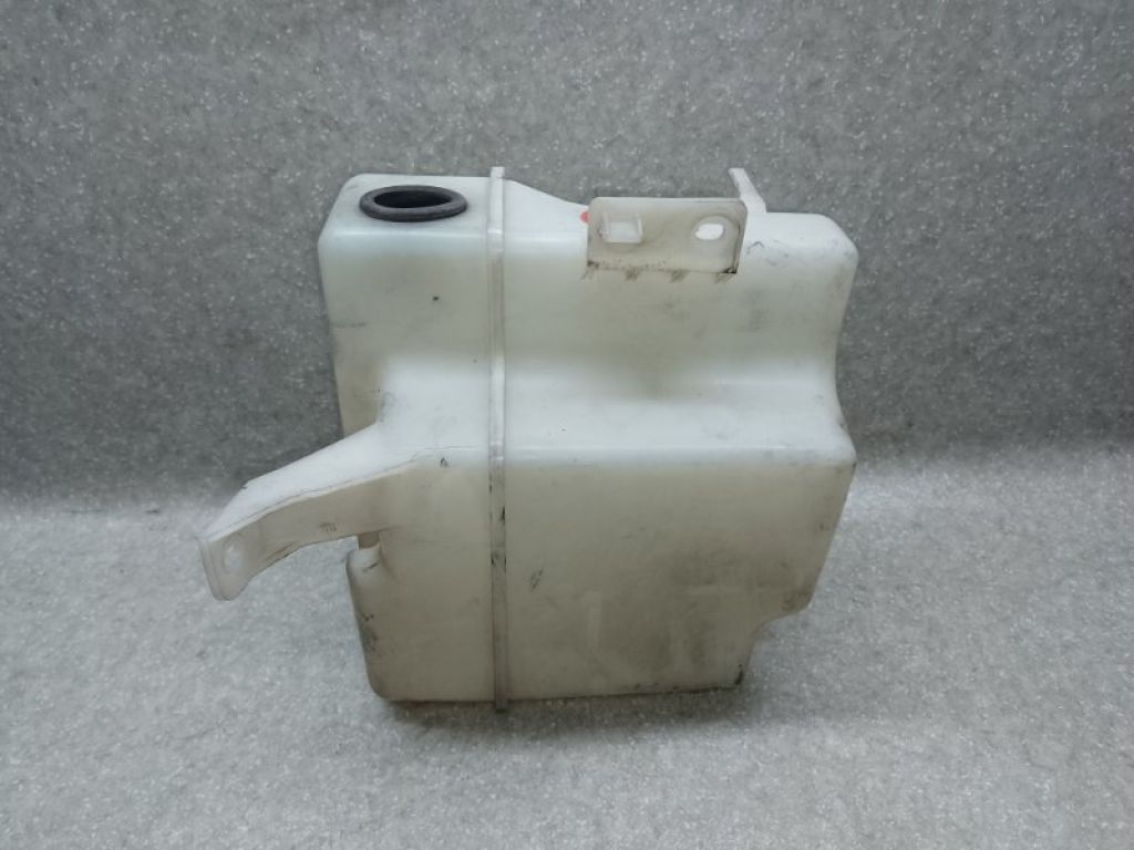 8260A094 | Бачок омывателя MITSUBISHI OUTLANDER XL 05-13 - Фото 3