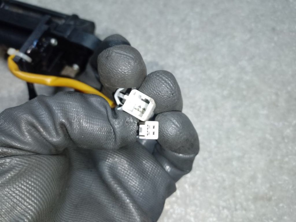 5810A009 | Кнопка відкриття багажника зовнішня MITSUBISHI OUTLANDER XL 05-13 - Фото 4