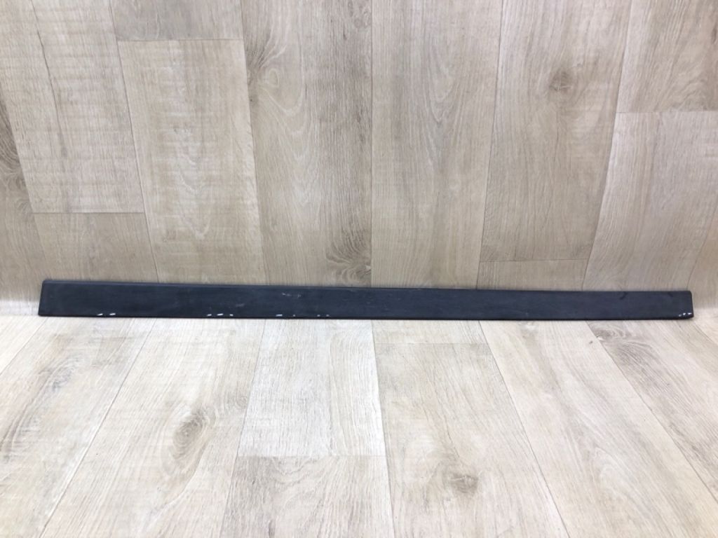 87722-D3000CA | Накладка двері передн. прав. HYUNDAI TUCSON TL 15-20