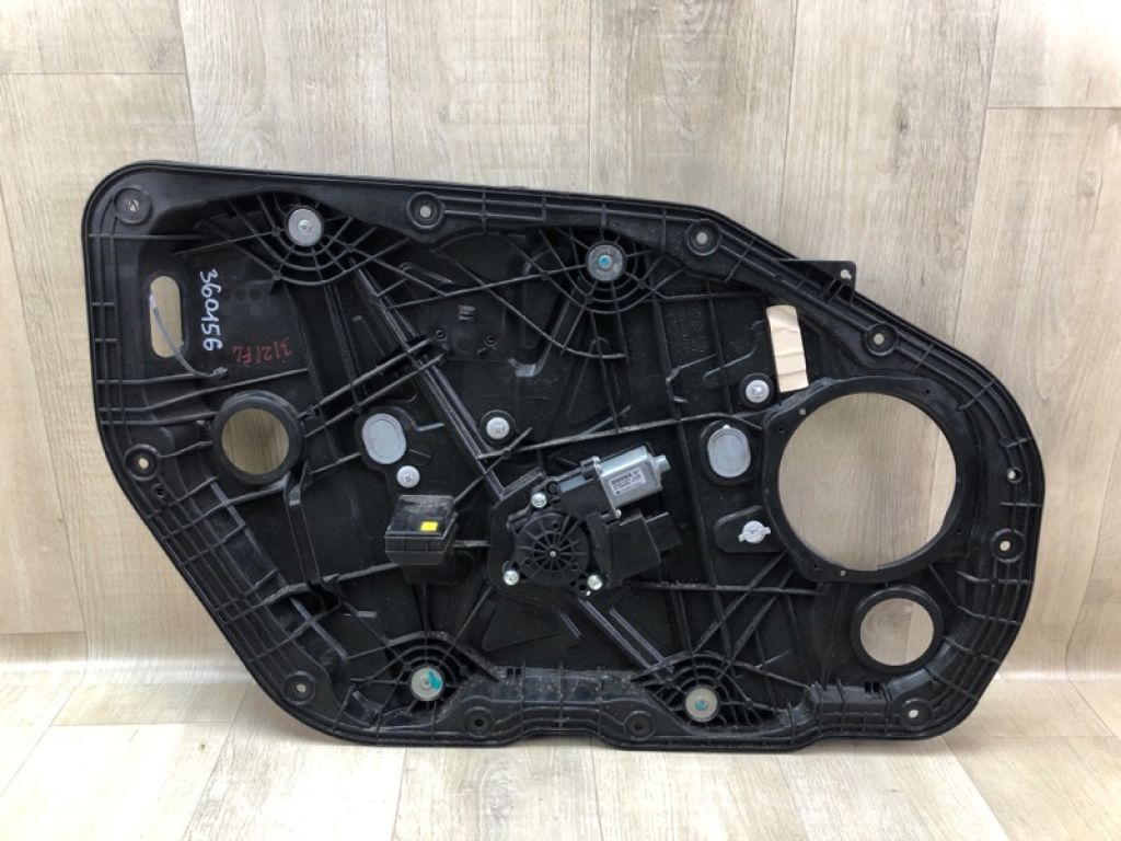 82401A7010 | Склопідйомник передн. лів. KIA FORTE YD 12-