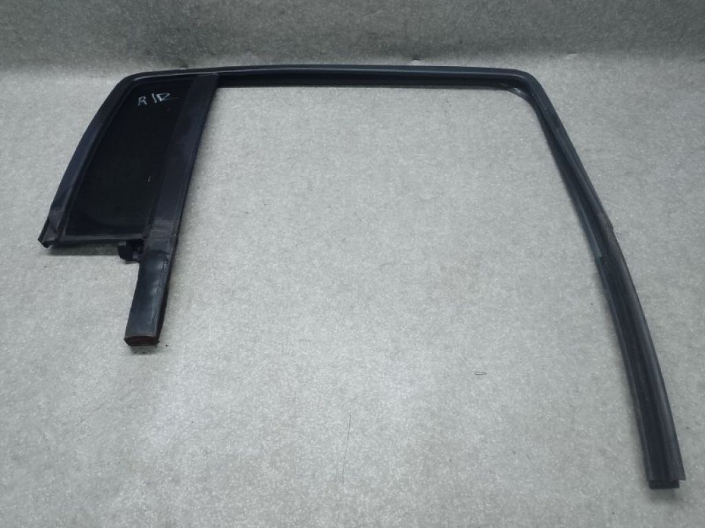 25830044 | Скло дверей глухе задн. прав. HUMMER H3 05-10