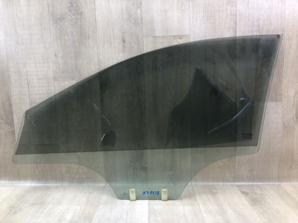 824210U010 | Скло дверей передн. прав. HYUNDAI ACCENT RB 10- - Фото 2