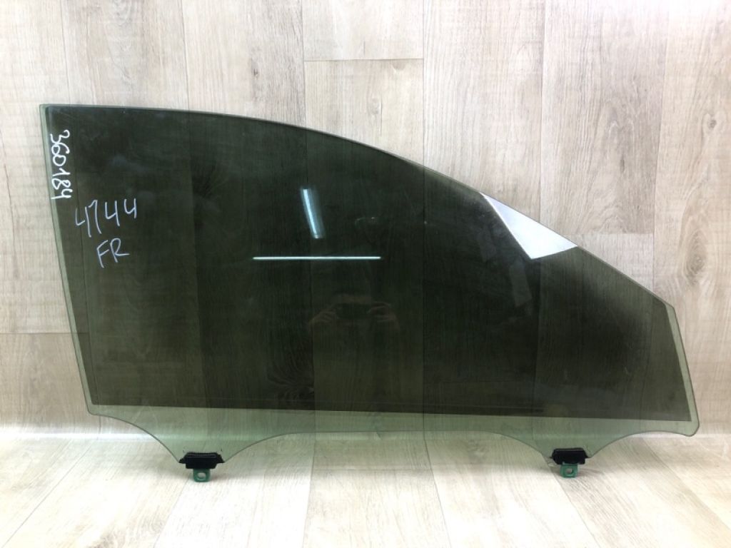 6810133120 | Скло дверей передн. прав. TOYOTA CAMRY 40 06-11