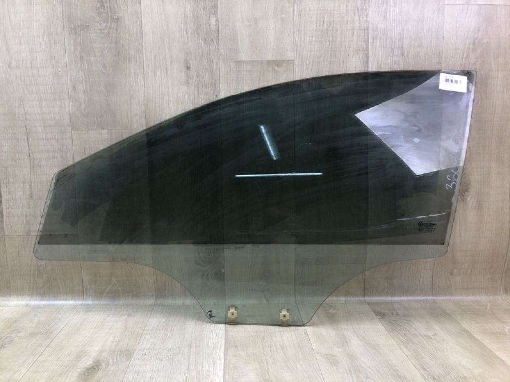 824110U010 | Скло дверей передн. лів. HYUNDAI ACCENT RB 10-