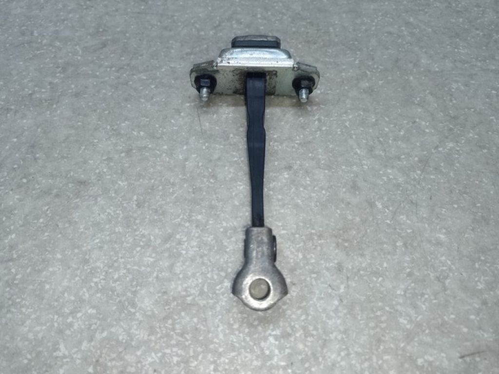 79390-2T000 | Обмежувач дверей передн. прав. KIA OPTIMA TF 11-16