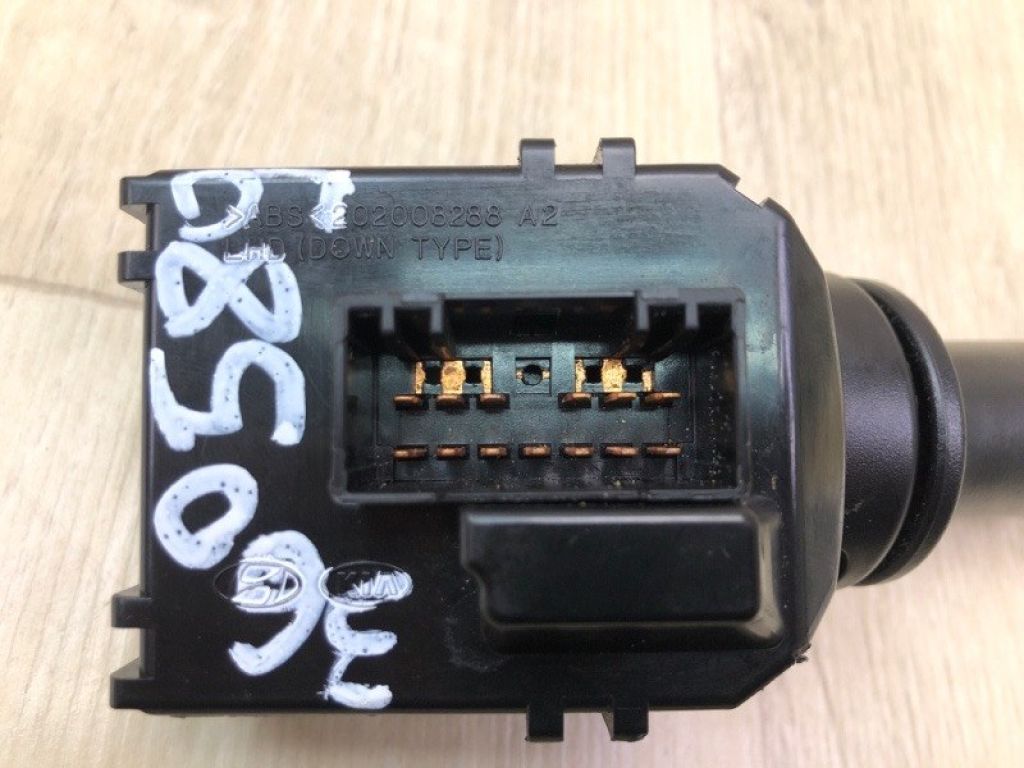 934201U000 | Підрульовий перемикач прав. KIA FORTE YD 12- - Фото 6