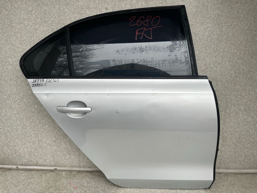 5C6 833 056 A | Двері задн. прав. VOLKSWAGEN JETTA USA 10-17