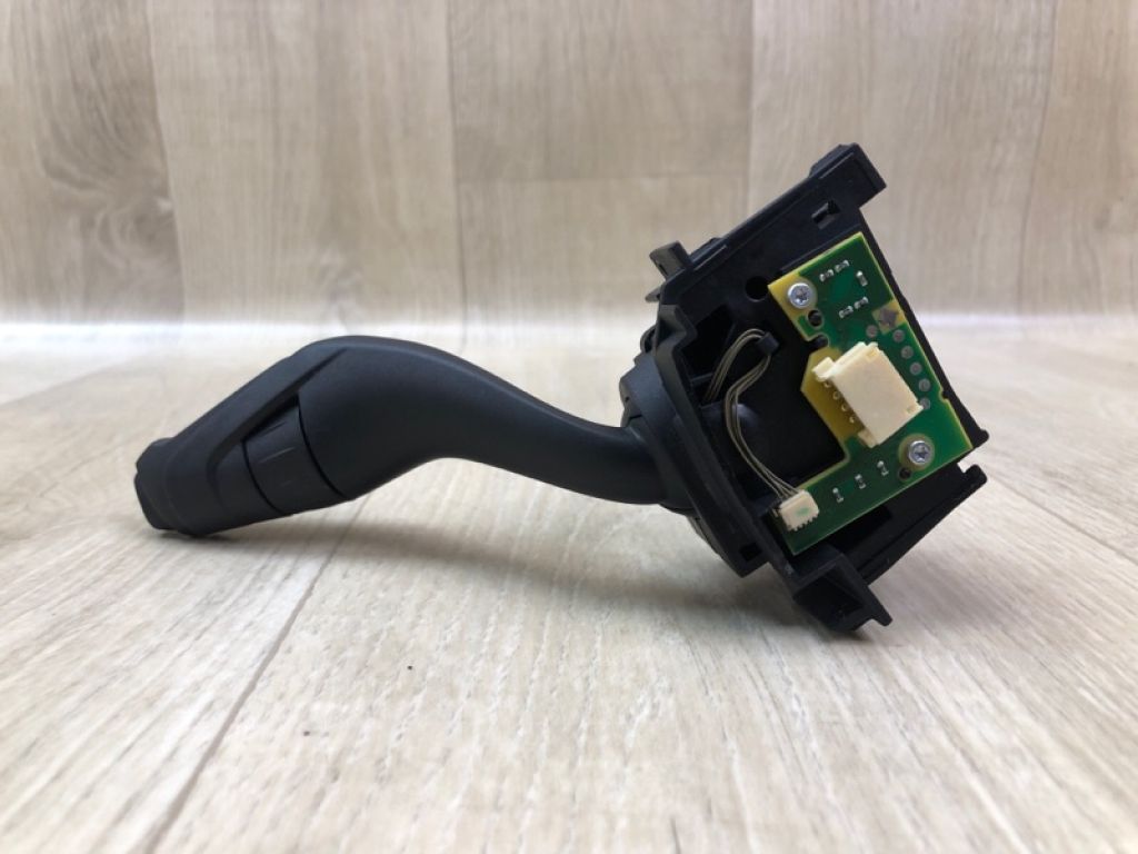 EV6Z-17A553-B | Подрулевой переключатель прав. FORD ESCAPE 12-19 - Фото 4