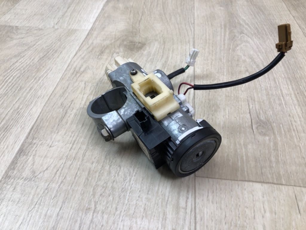 D8700CZ3MA | Замок запалювання NISSAN ROGUE 08-15