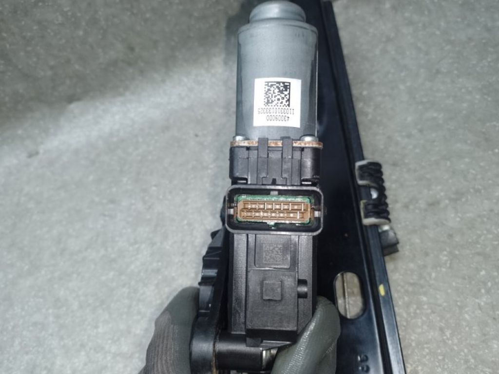 5C6837462A | Склопідйомник передн. прав. VOLKSWAGEN JETTA USA 10-17 - Фото 5