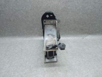 Кронштейн підсилювача переднього бампера лів. AUDI A5 07-17