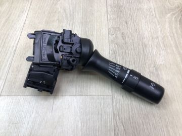 Підрульовий перемикач прав. TOYOTA CAMRY 40 06-11