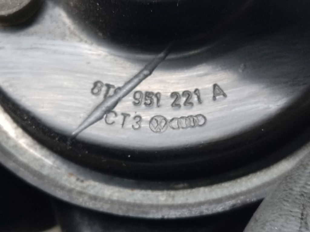 8T0 951 221 | сигнал прав. AUDI A5 07-17 - Фото 4