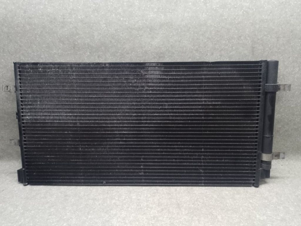 8K0 260 403 AB | Радіатор кондиціонера AUDI A5 07-17