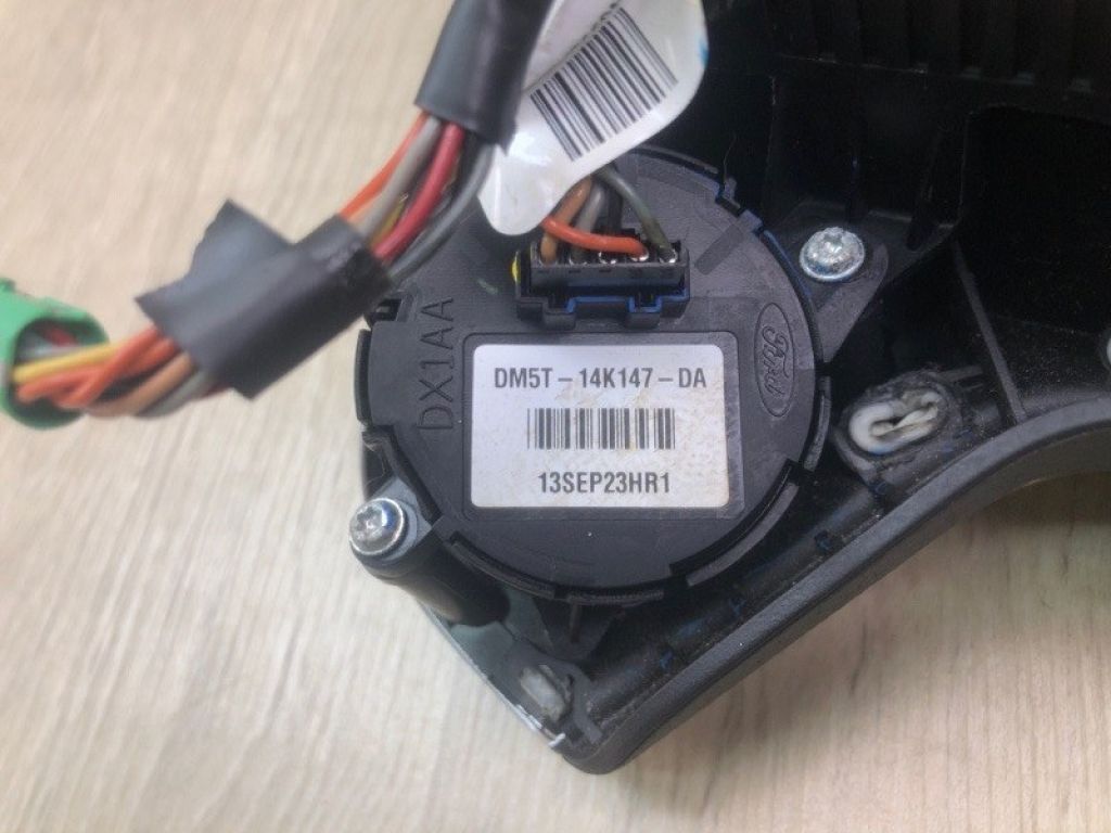 EM5Z-58043B13-BA | Подушка безпеки в кермо FORD FOCUS 10-18 - Фото 9