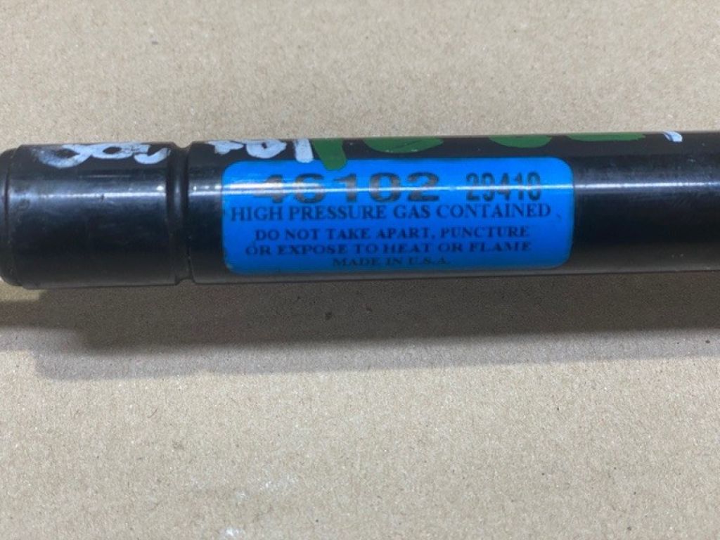 68960-49016 | Амортизатор кришки багажника лів. LEXUS RX300 98-03 - Фото 3