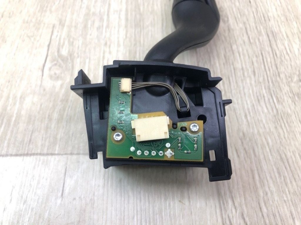 F1FZ-17A553-A | Подрулевой переключатель прав. FORD FOCUS 10-18 - Фото 5