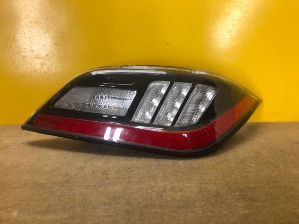 92406 J9600 | Ліхтар зовнішній прав. HYUNDAI KONA OS 17-23