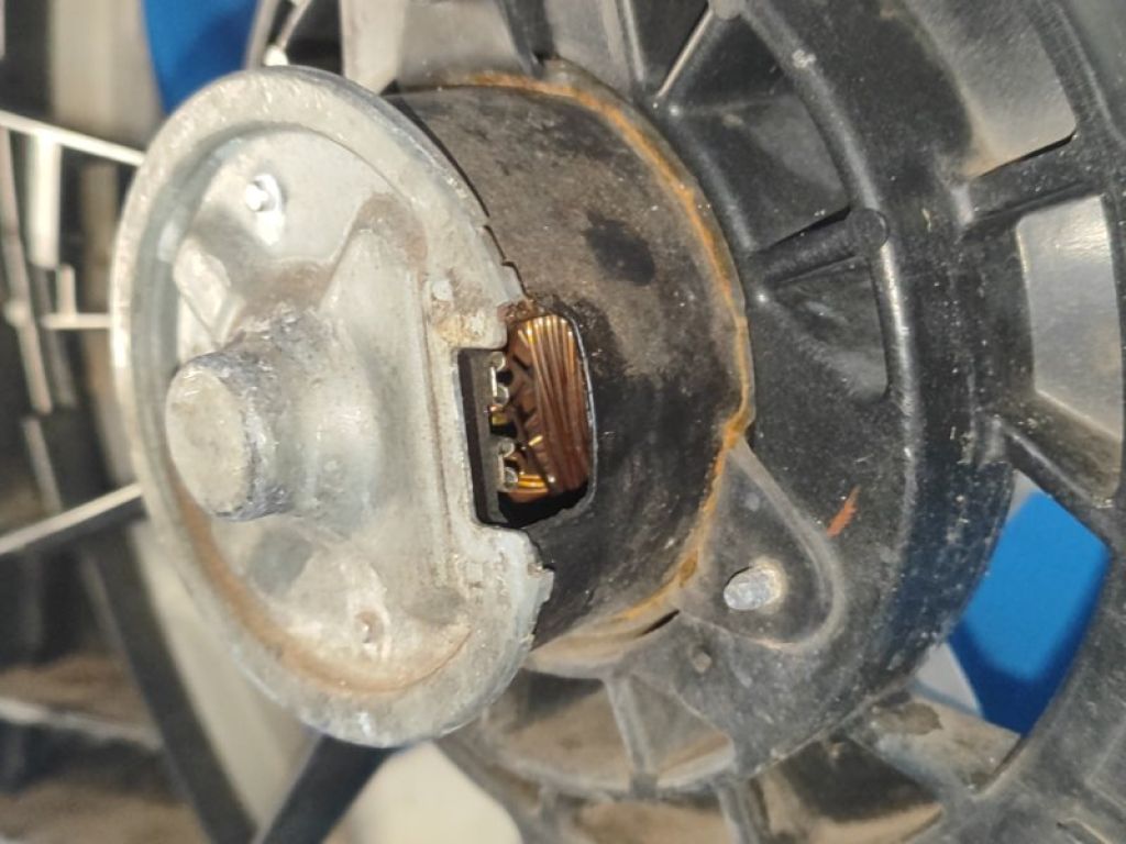 17760-57L00 | Дифузор вентилятора основного радіатора SUZUKI KIZASHI 09-14 - Фото 5