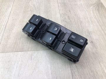 Блок управления стеклоподъемниками HYUNDAI ELANTRA AD 16-