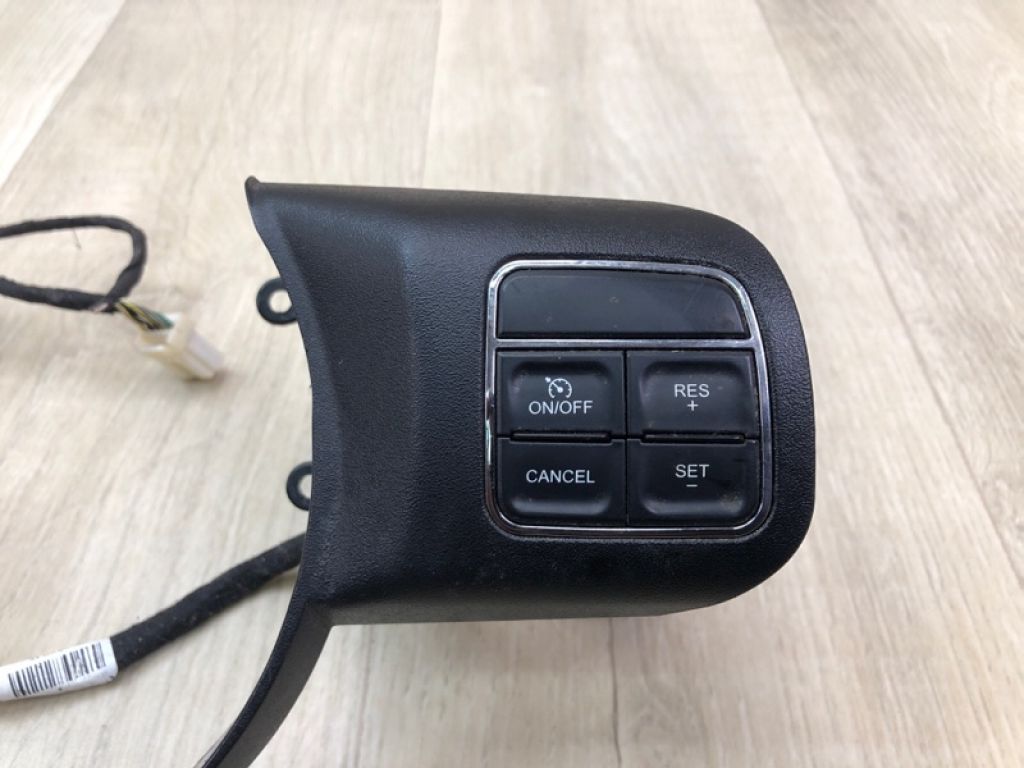56046096AD | Кнопки руля JEEP COMPASS 06-16 - Фото 3