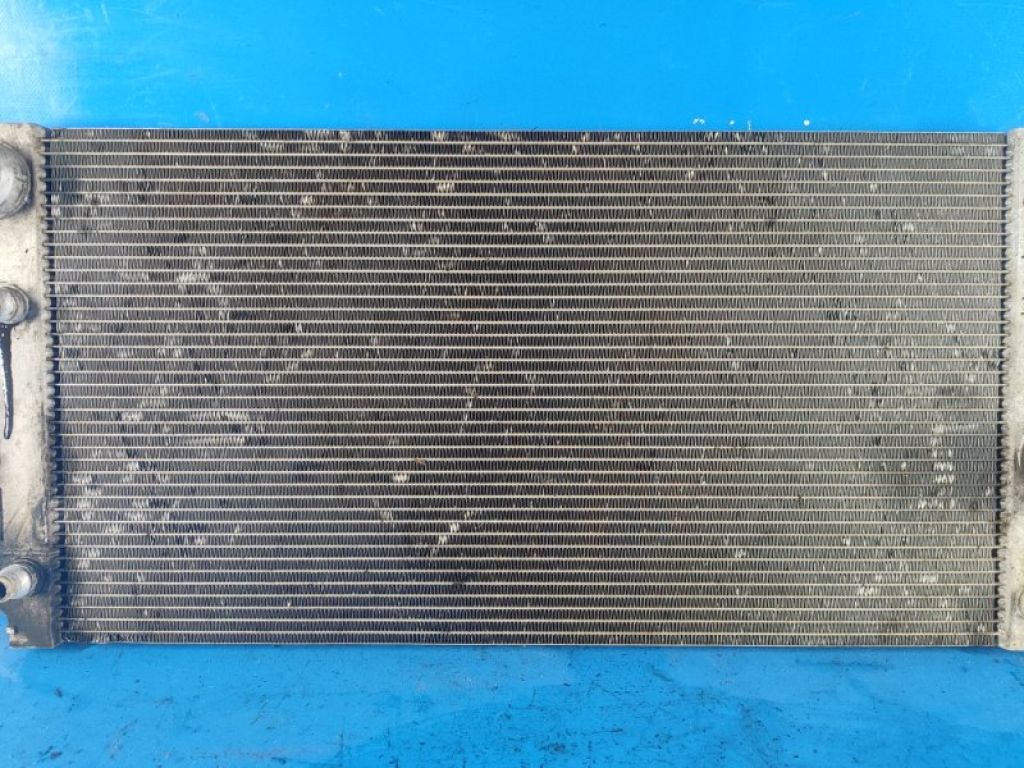 17 11 7 562 586 | Радіатор основний BMW 5 SERIES (F10) 11-13 - Фото 2
