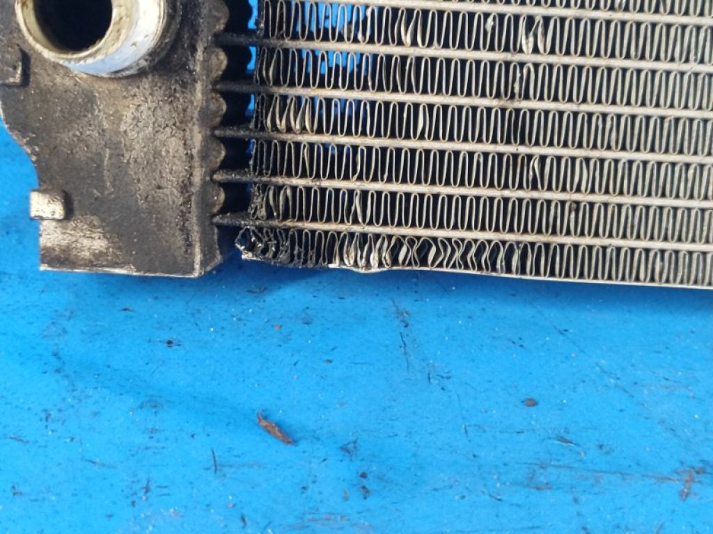 17 11 7 562 586 | Радіатор основний BMW 5 SERIES (F10) 11-13 - Фото 3