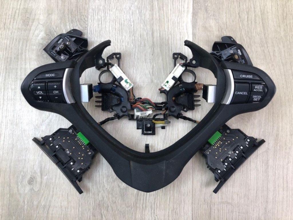 35880-TL2-A01 | Кнопки руля HONDA ACCORD CU8 / TSX 08-14