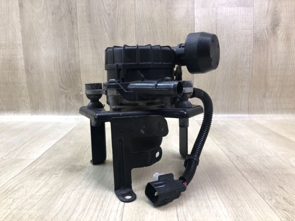 176000P040 | Насос продувки катализатора TOYOTA TACOMA 05-15 - Фото 2