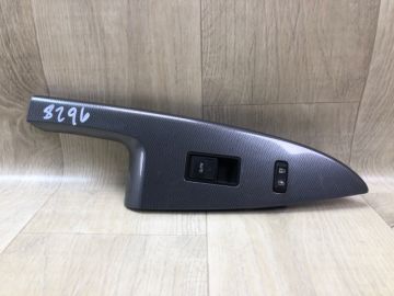Кнопка склопідіймача передн. прав. TOYOTA VENZA 09-16