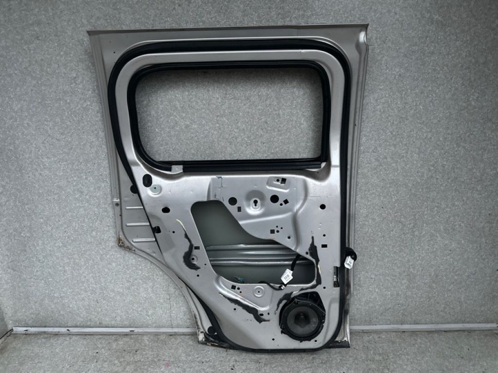 15934099 | Дверь задн. лев. HUMMER H3 05-10 - Фото 6
