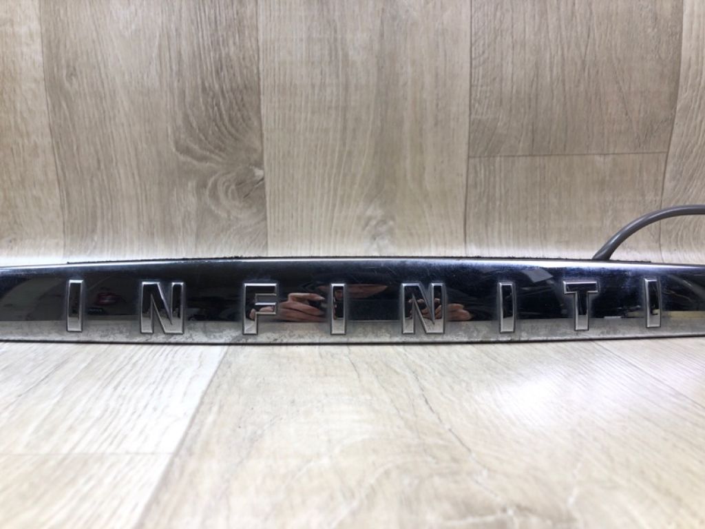 90810CL80A | накладка кришки багажника INFINITI FX S50 03-08 - Фото 2